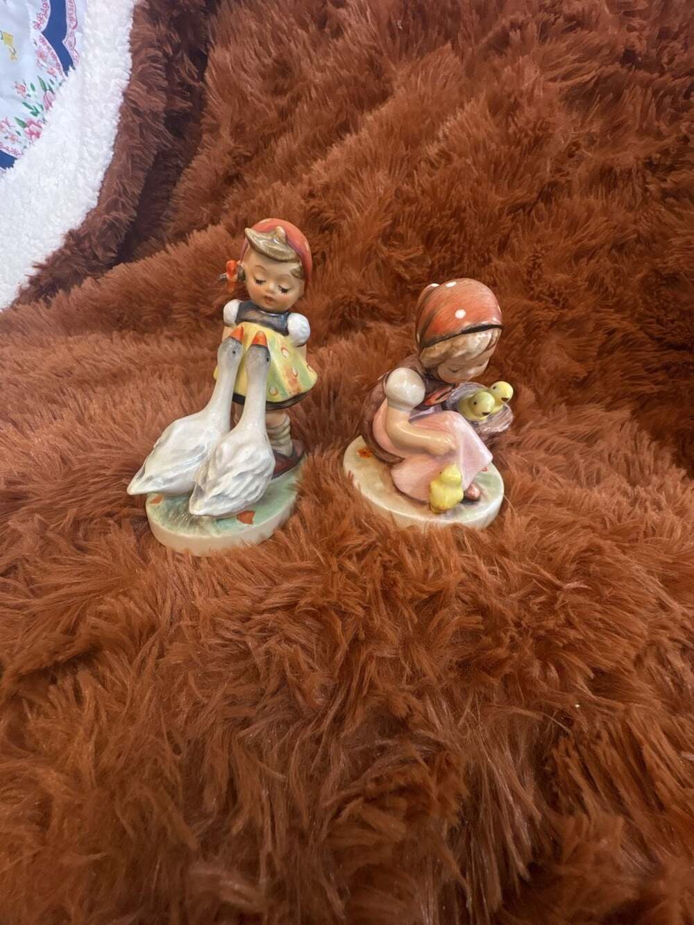 5H Vintage Goebel Hummel Porcelain Figurine Set